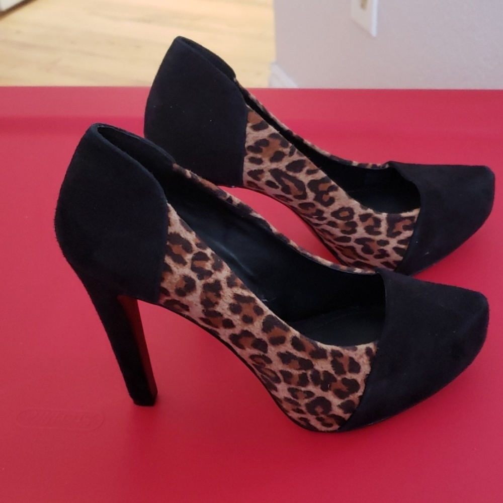 Bcbg Pumps - Picture 2 of 4